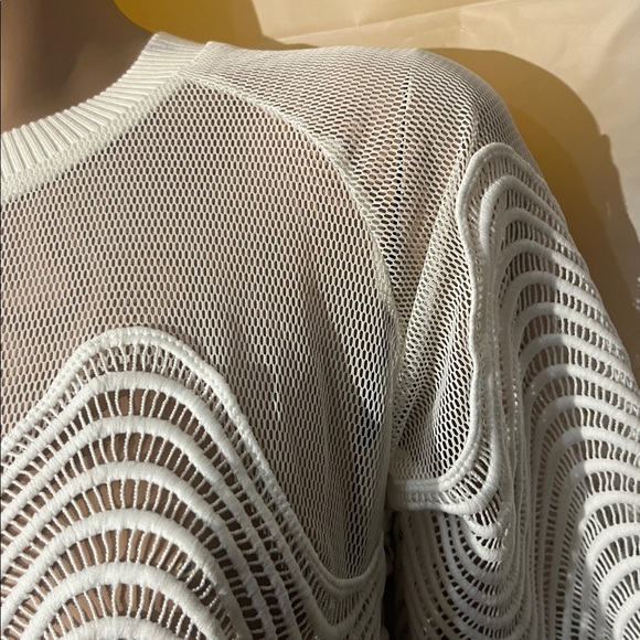 GRACIA Sheer Mesh Side Zippers Scalloped Sleeves Blouse Size L - Picture 4 of 8